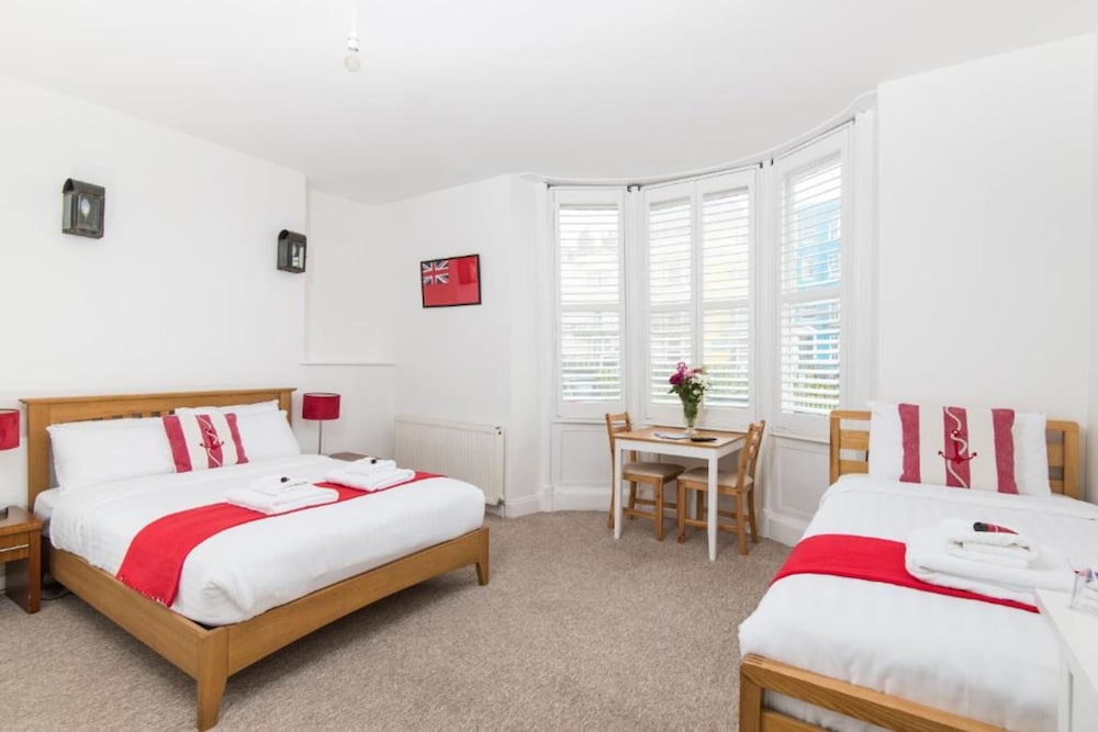 Triple Room with En Suite Bathroom photo 1