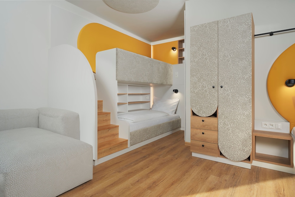 Family Quadruple Room photo 3