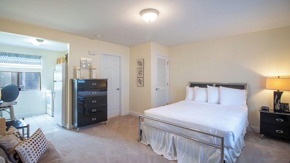 Condo, 1 Queen Bed, Kitchen photo 2