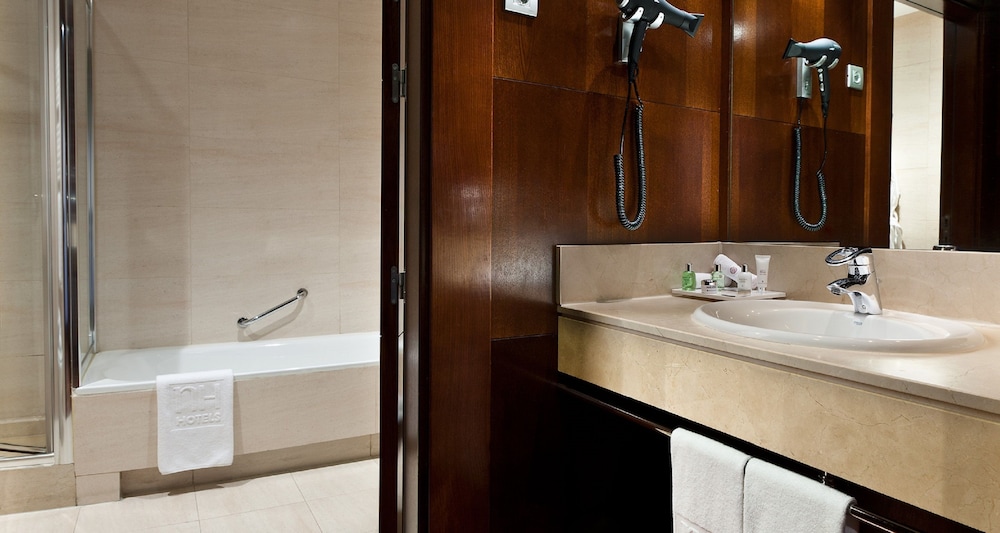 Superior Room - Photo 9