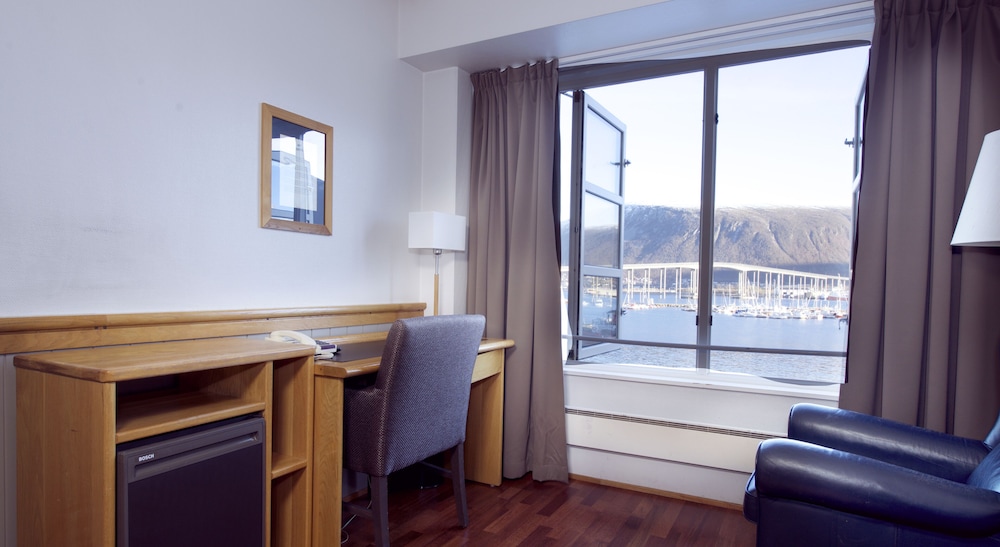 Deluxe Room, 1 Double Bed - Photo 2