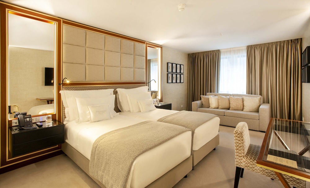 Premium Double or Twin Room (Plus) thumbnail 5