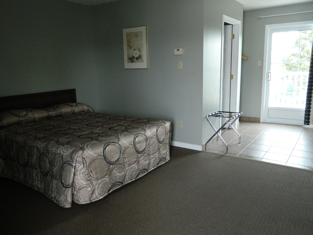 Panoramic Room, 1 Queen Bed, Balcony, River View
