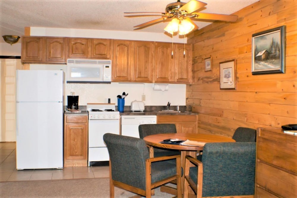 Loft (No Air Conditioning) - Photo 9
