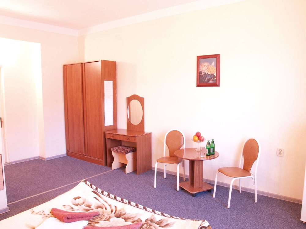 Standard Double Room photo 3