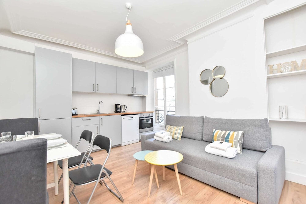 Apartment photo 1