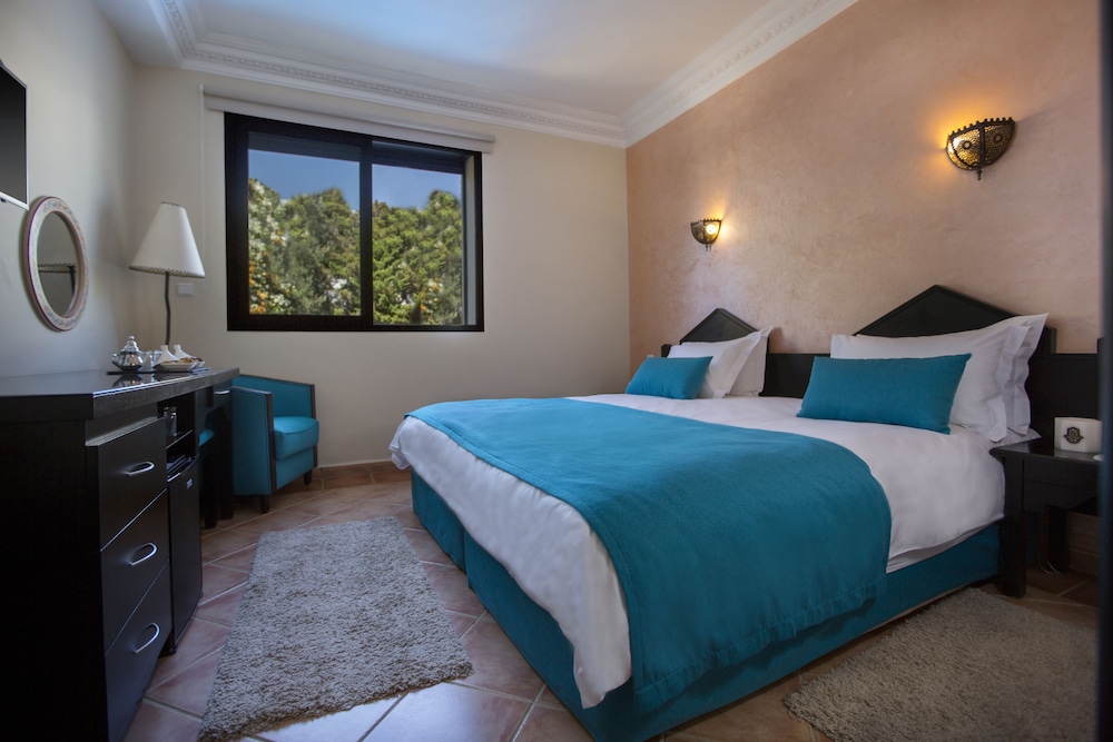 Standard Double Room, Pool View photo 1