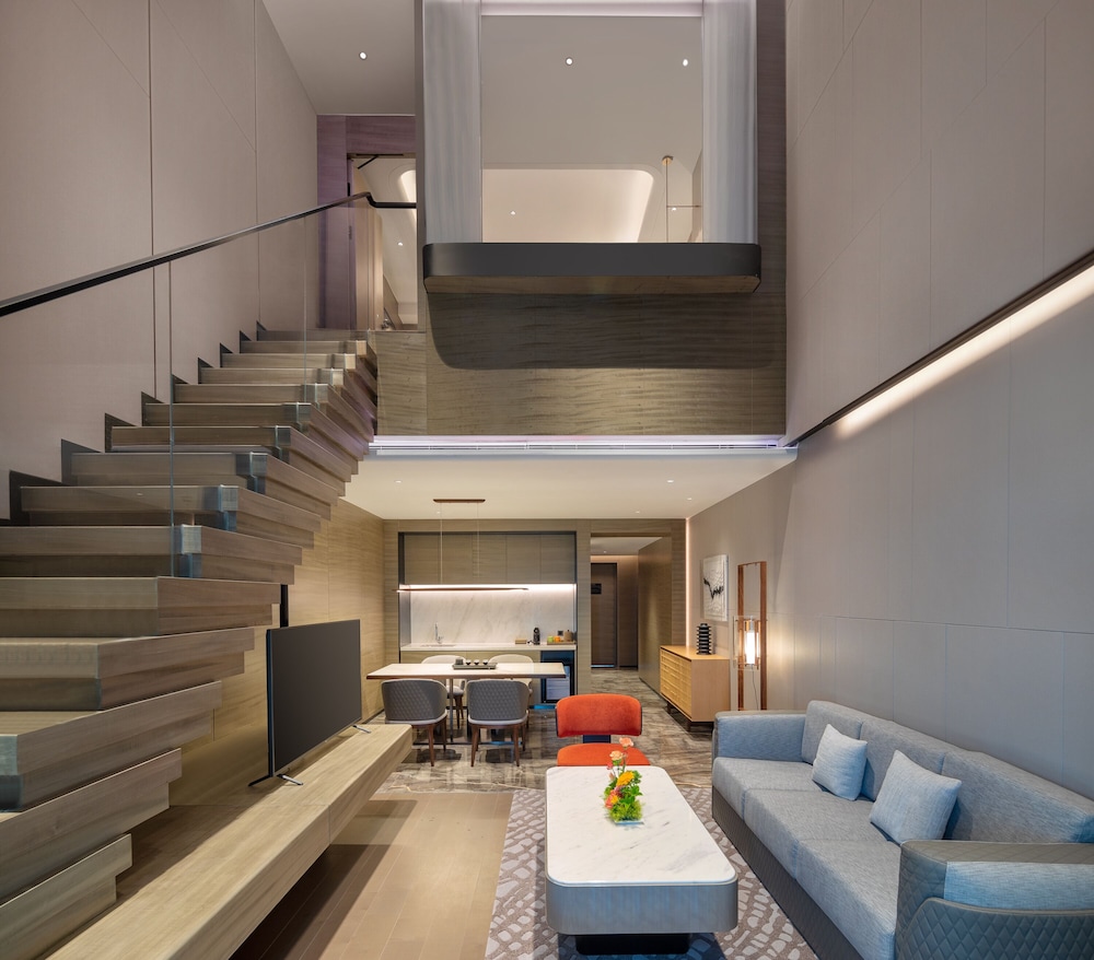 Suite, 1 Twin Bed, Lake View (Loft)