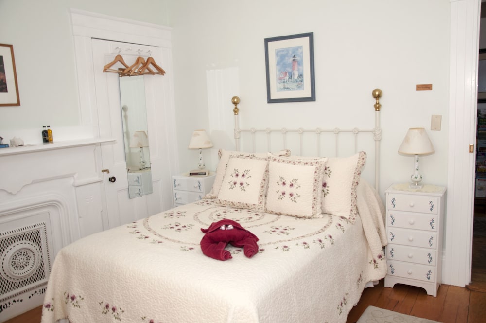 Azalea Room