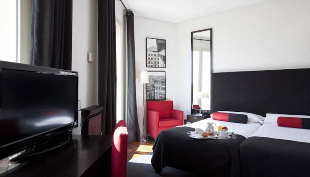 Standard Room - Photo 11