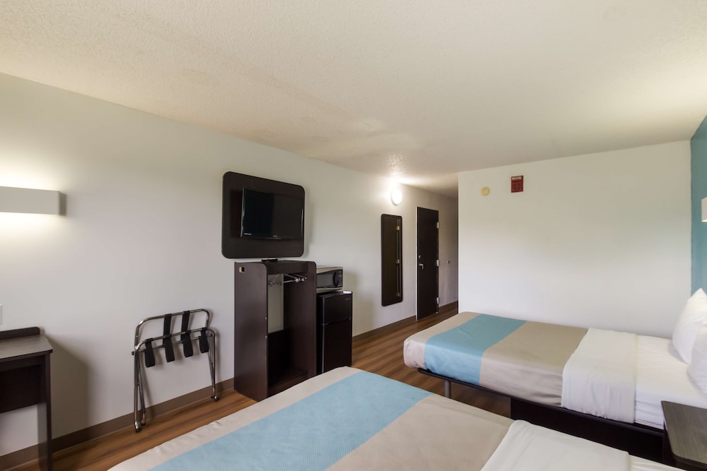 Deluxe Room, 2 Double Beds, Accessible, Non Smoking - Photo 3
