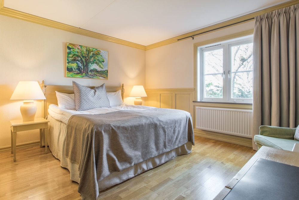 Superior Double Room (Fish, 23 sq.m)