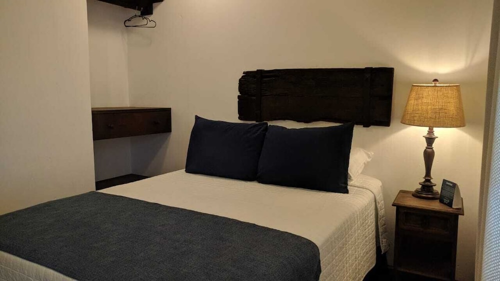 Standard Room, 1 Double Bed photo 3