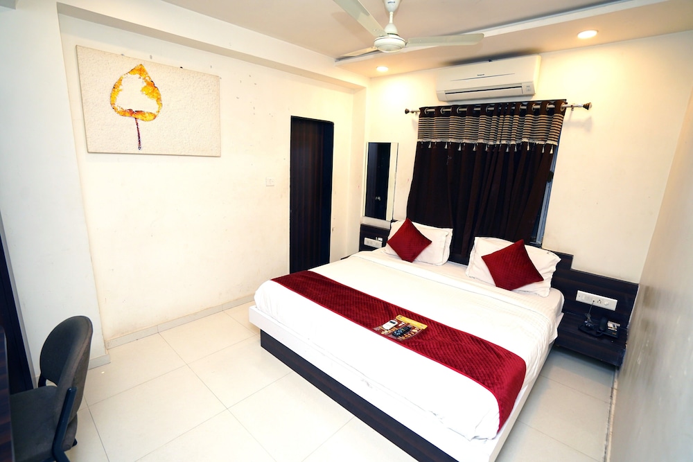 Deluxe Room - Photo 7