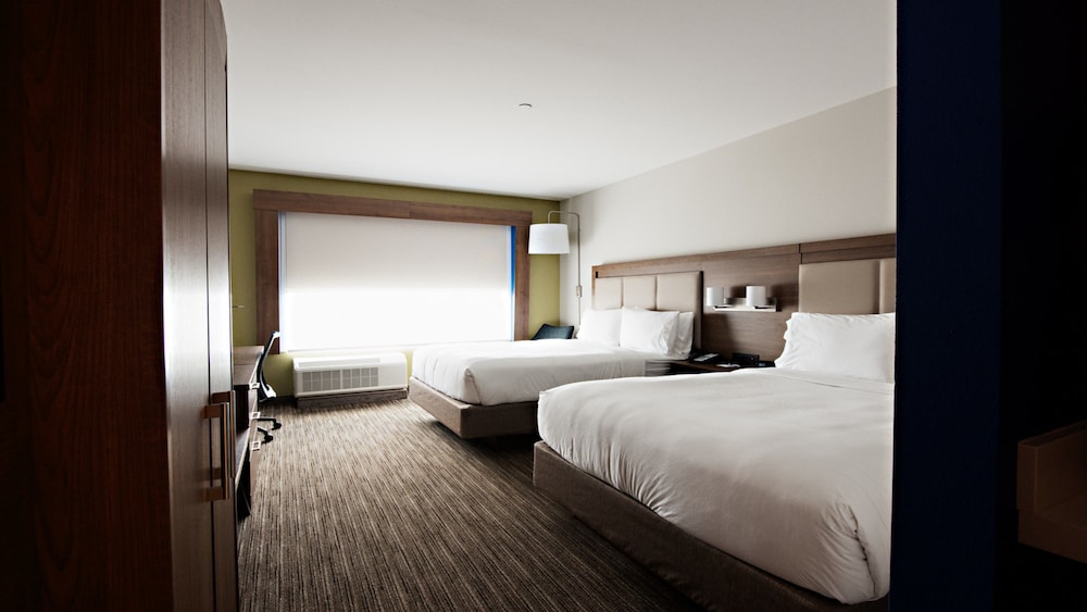 Standard Room, 2 Queen Beds, Accessible (Mobility)