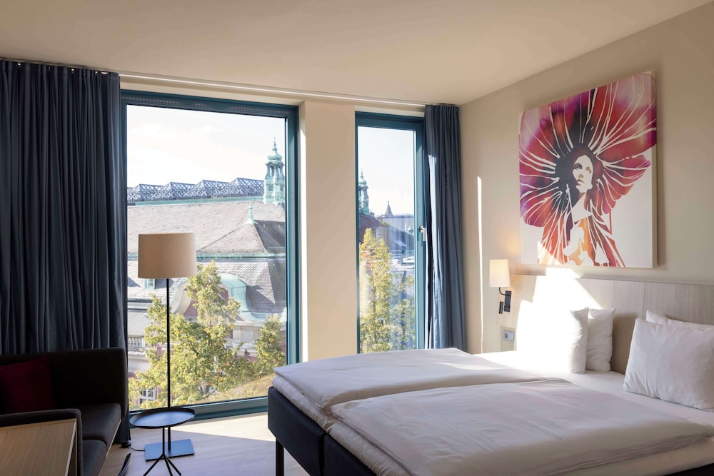 Superior Room (King)