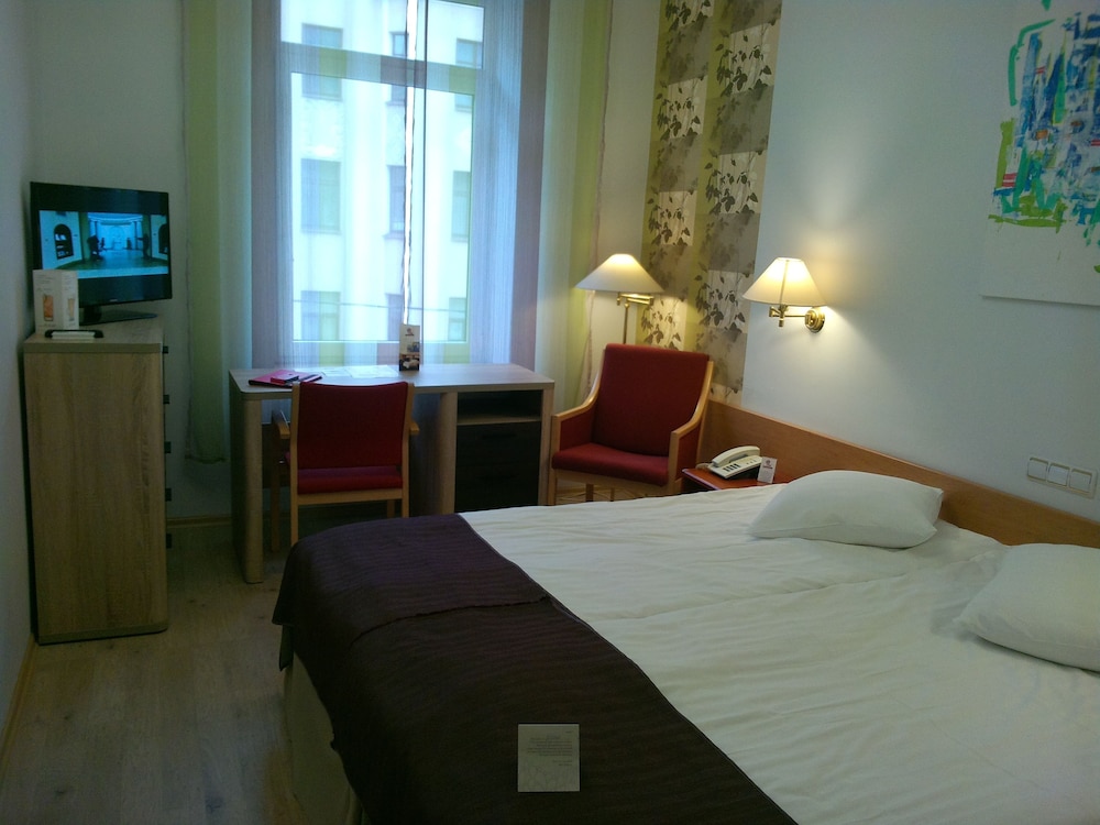 Double or Twin Room - Photo 13