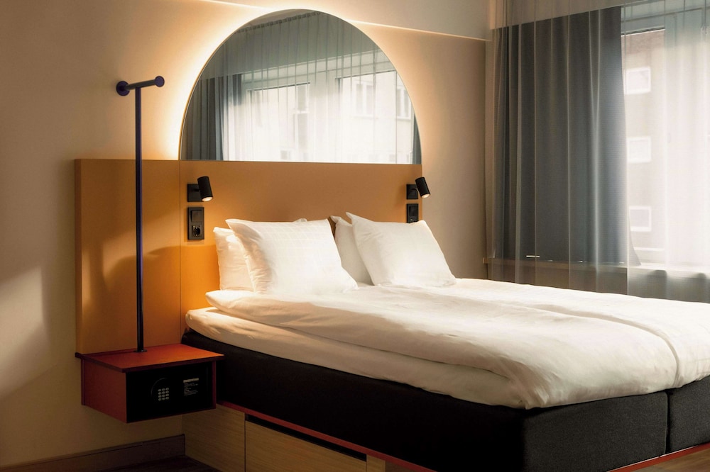 Room, 1 Queen Bed photo 1