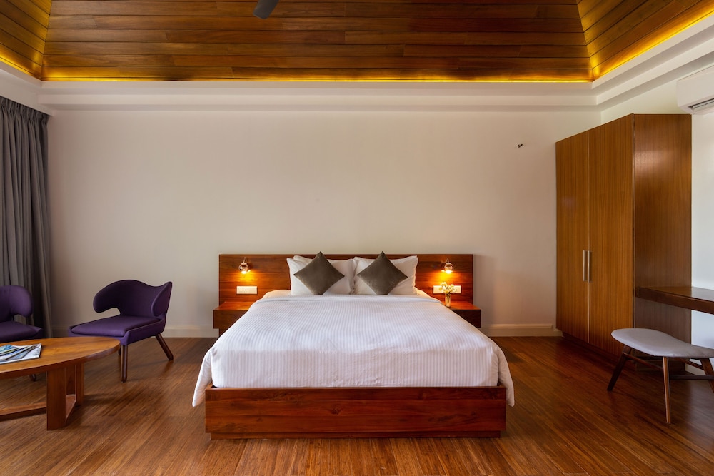 Deluxe Chalet, 1 King Bed photo 3