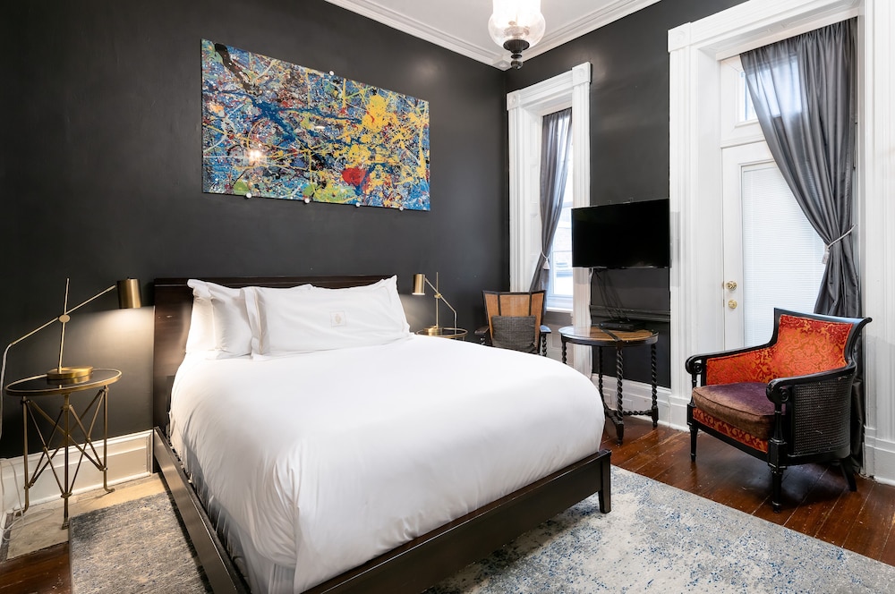 Standard Room, 1 Queen Bed