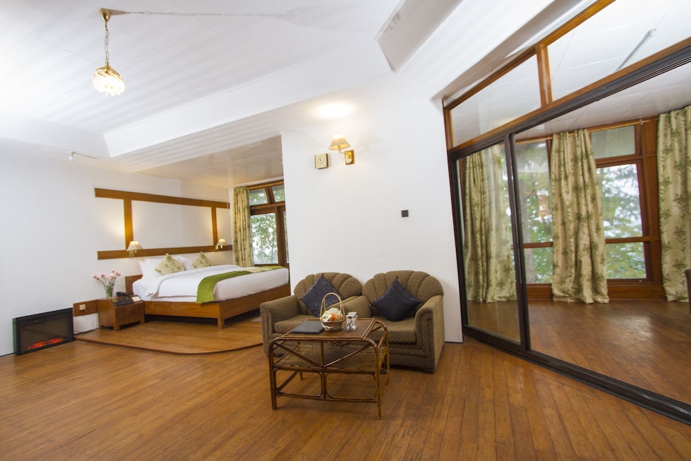 Premium Single Room, Fireplace, Mountain View photo 2