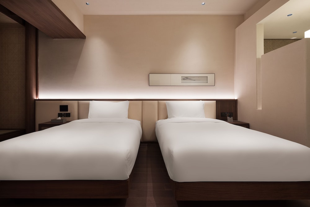 Superior Twin Room photo 3