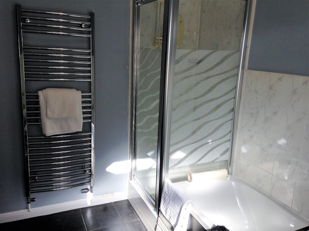 Double Room, Ensuite (King Bed) photo 3