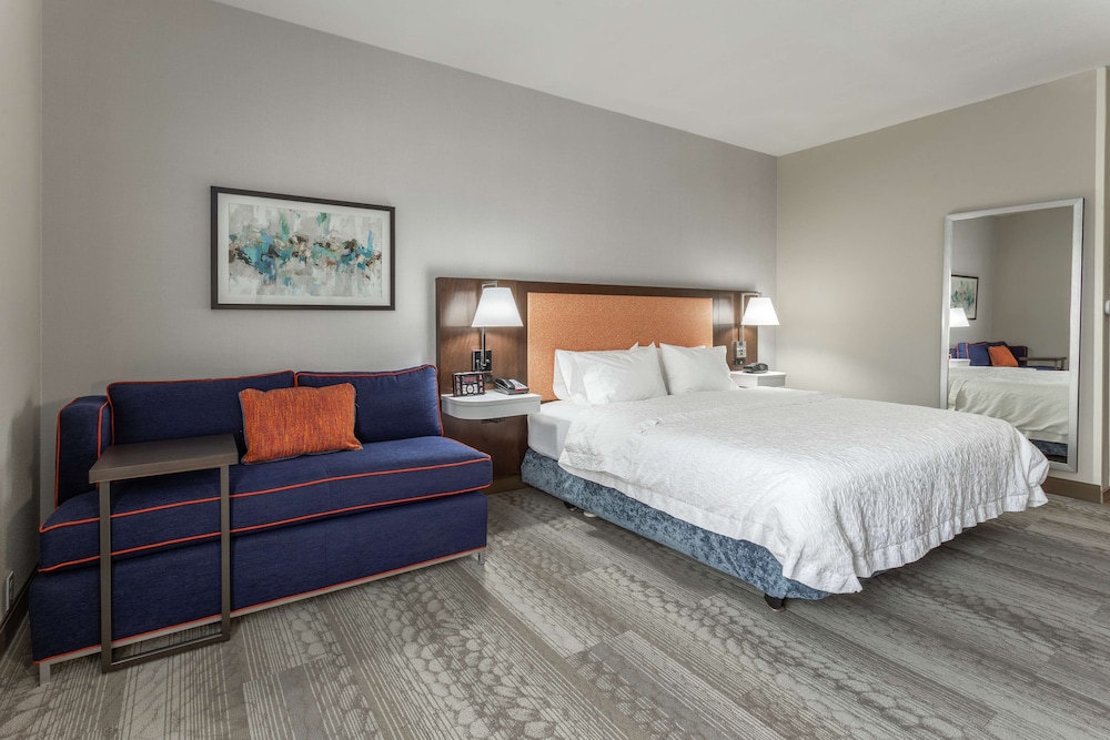 Room, 1 King Bed, Accessible - Photo 2