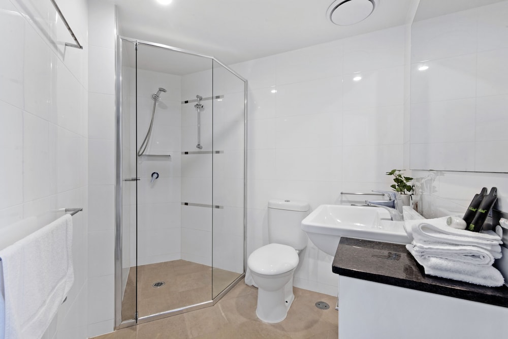 Apartment, 2 Bedrooms - Photo 11