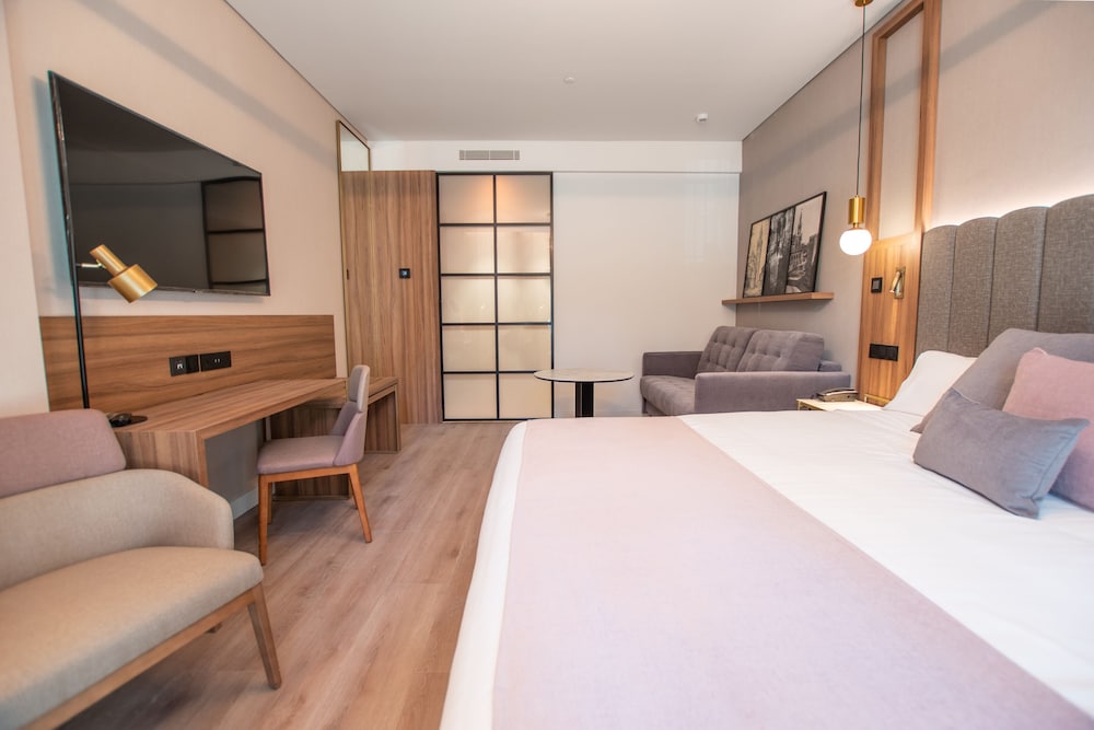 Double Room (Extra Bed For Child)
