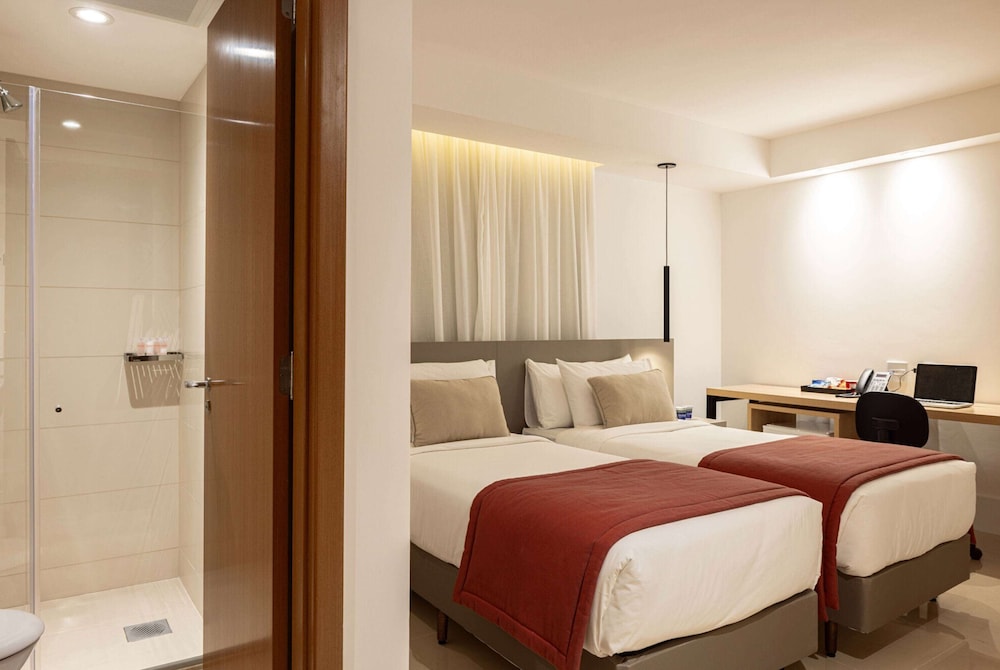 Room, 2 Twin Beds, Non Smoking - Photo 1