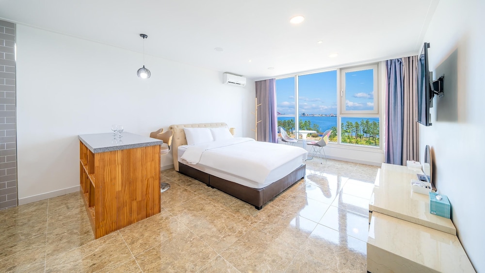 Basic Room, 1 Bedroom (Danbi(ocean view)) photo 3