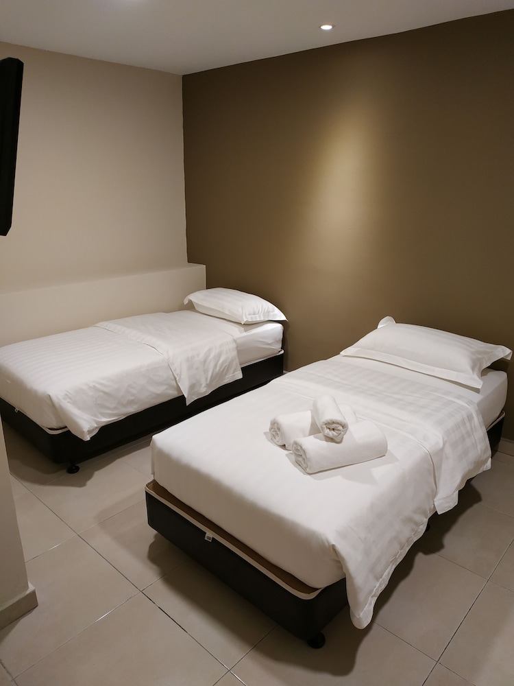 Superior Twin Room - Photo 2