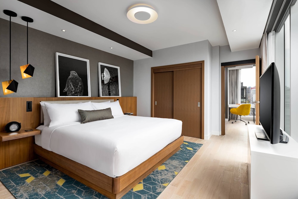 Presidential Suite, 1 King Bed, City View
