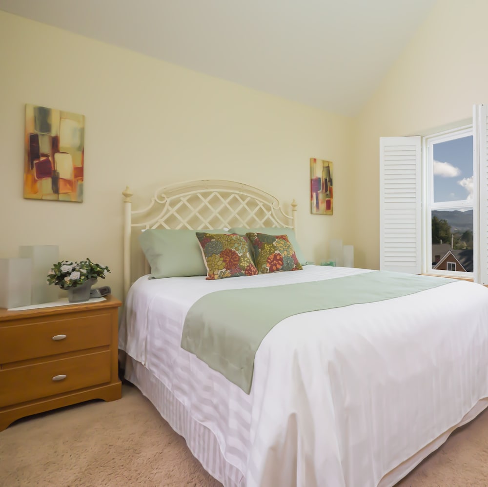 Condo, 1 Bedroom, Oceanfront photo 2
