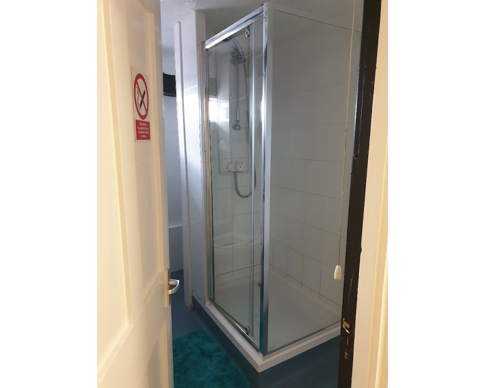 Suite, Shared Bathroom photo 1