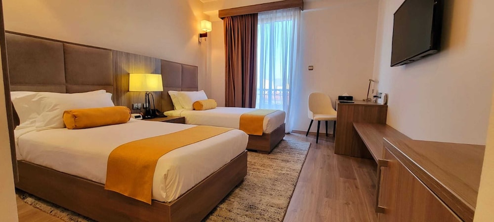 Twin Room - Photo 9