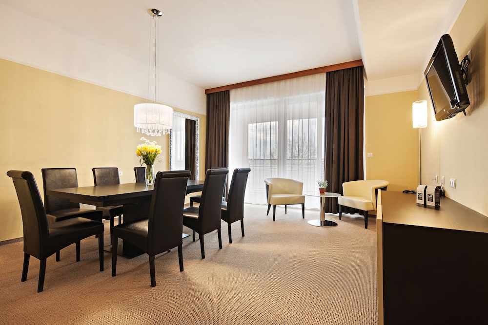Presidential Suite, Balcony, Park View