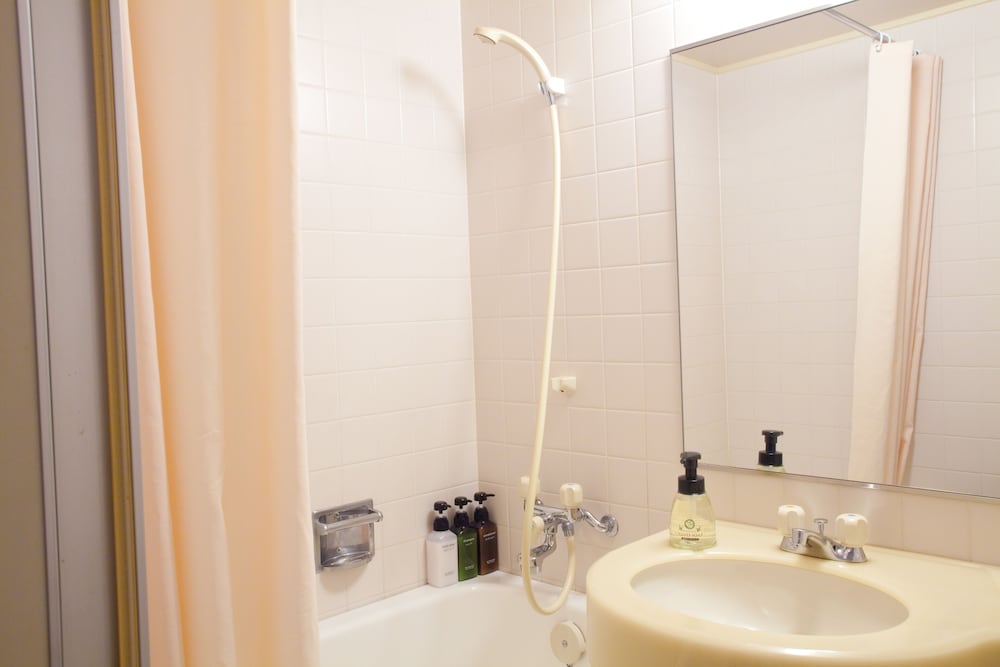 Semi-Double Room, Non Smoking - Photo 4