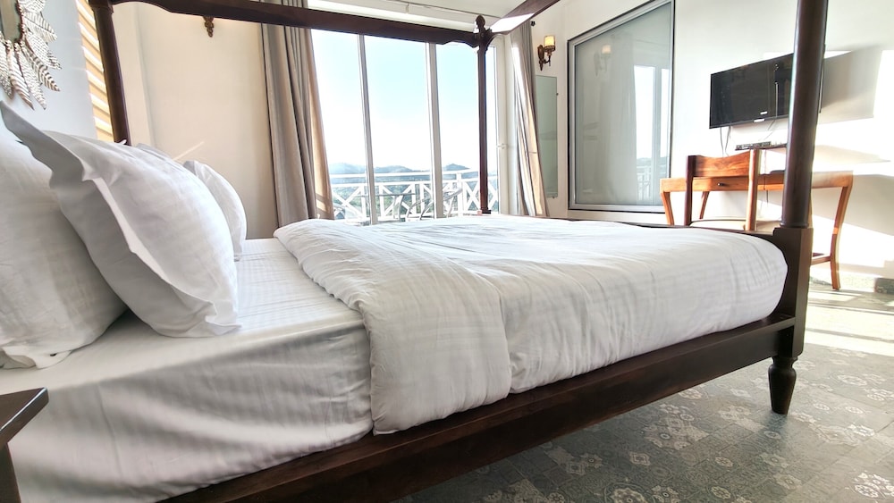 Deluxe Double Room - Photo 12