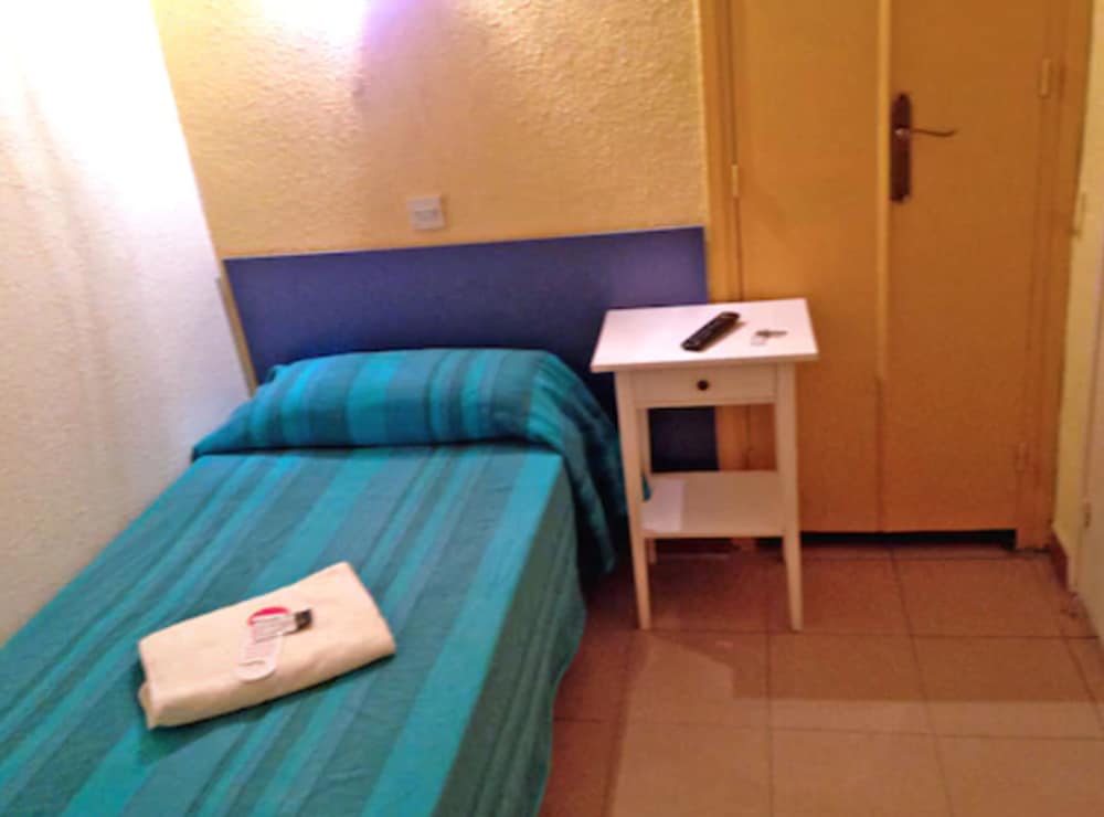 Basic Single Room, 1 Bedroom, Private Bathroom