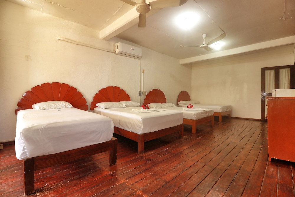 Family Quadruple Room - Photo 3