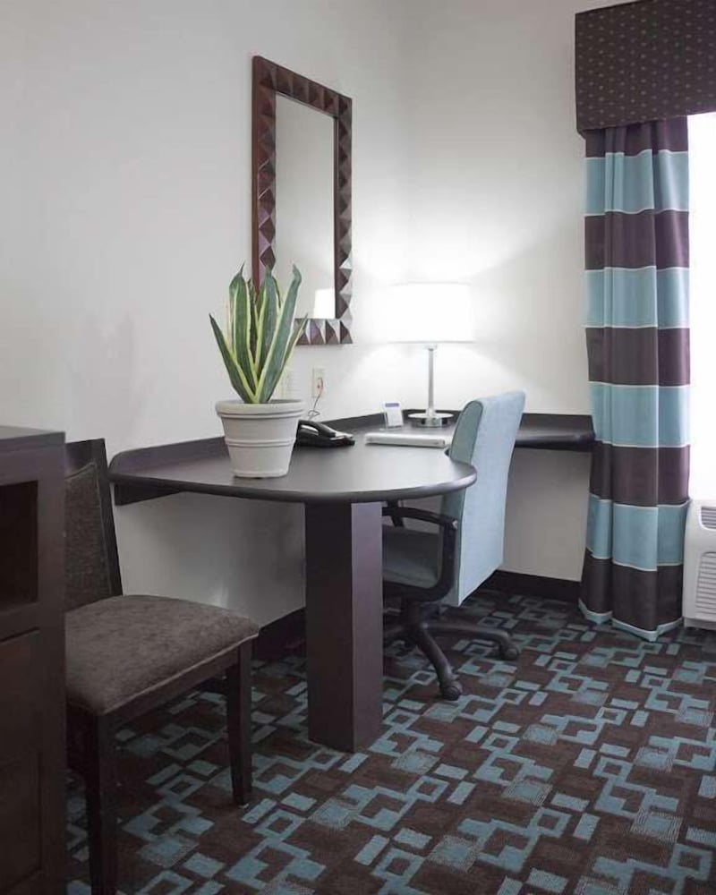 Studio Suite, 2 Queen Beds - Photo 3