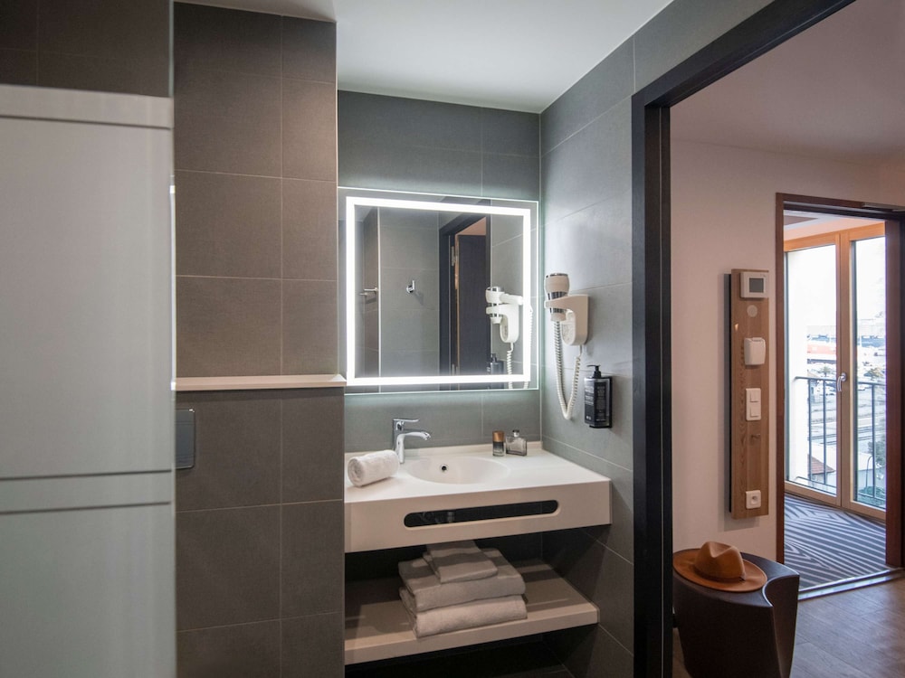 Standard Twin Room, 2 Twin Beds - Photo 2