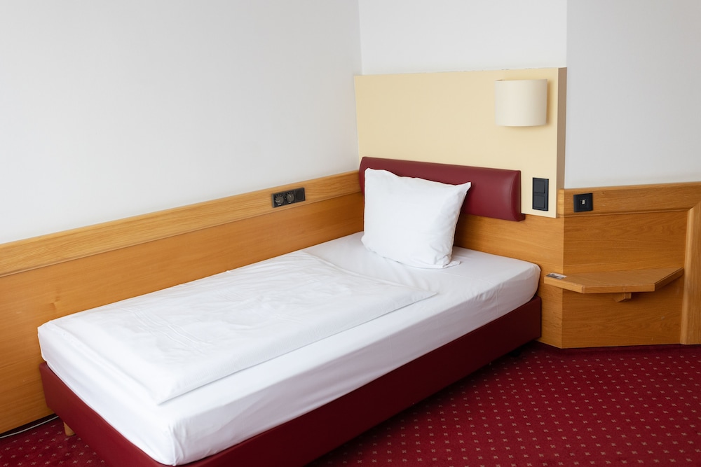 Basic Single Room
