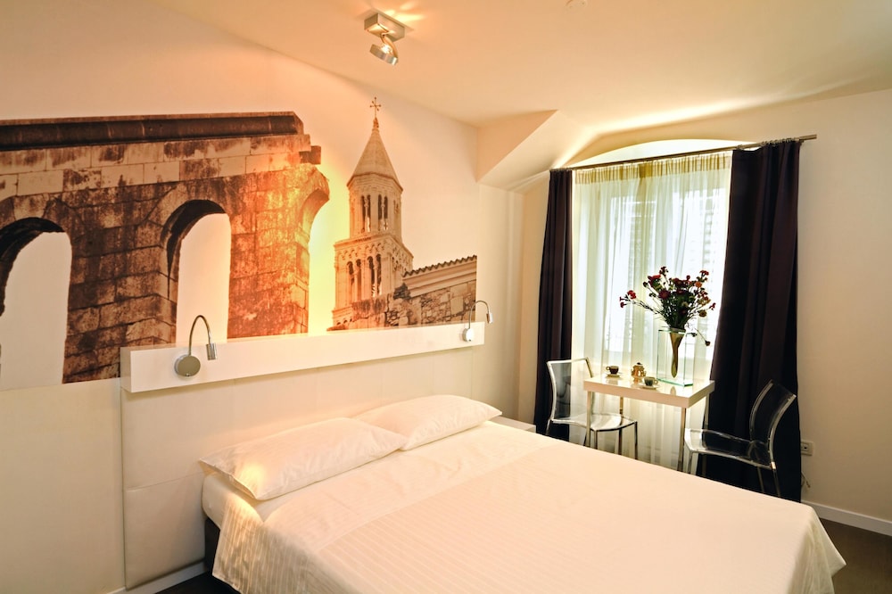 Basic Double Room photo 1