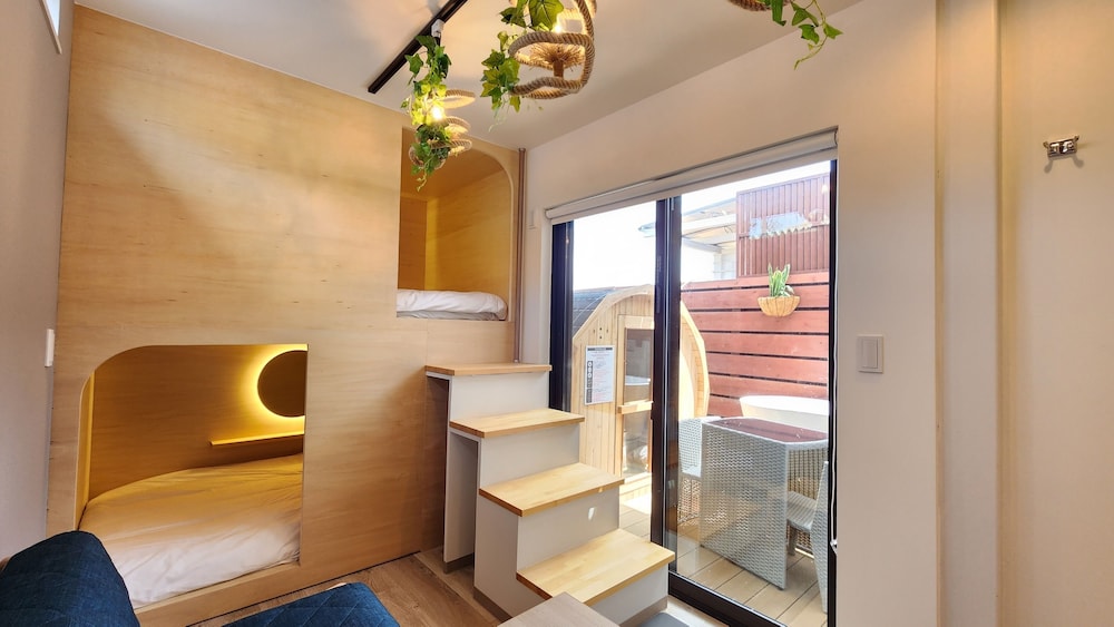 Twin Room R104