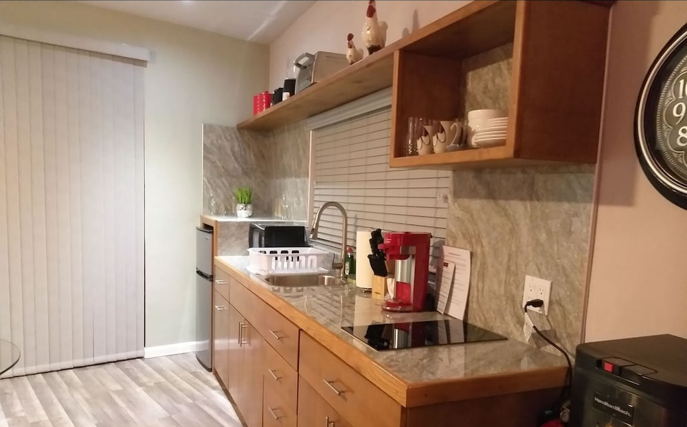Suite #8 photo 3