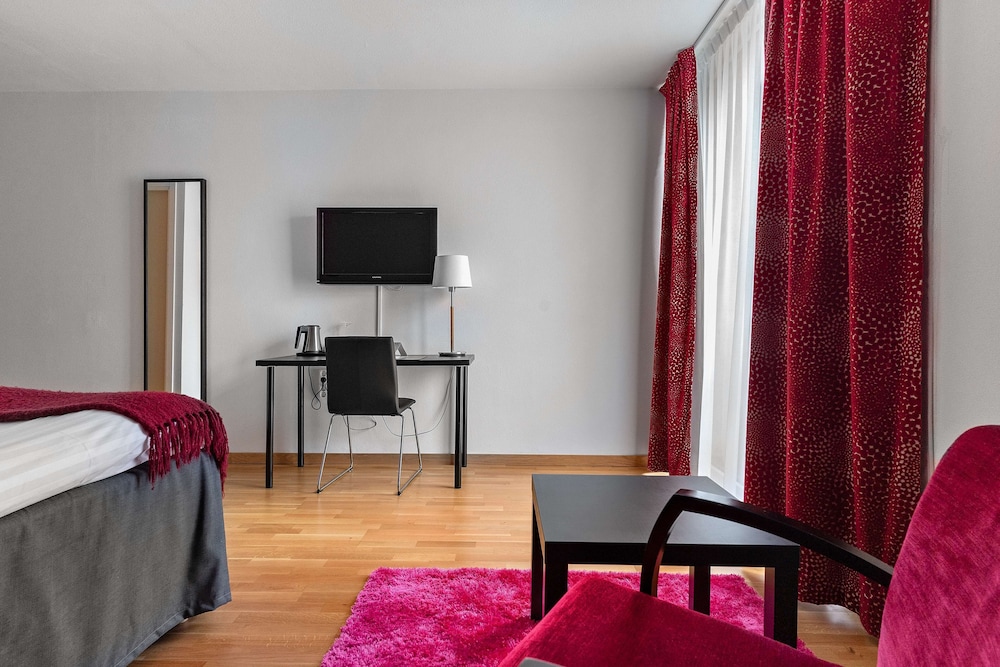 Standard Room, 1 Twin Bed, Non Smoking - Photo 3