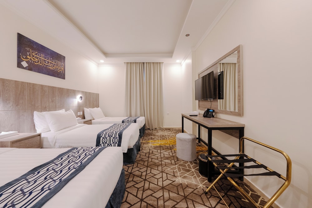 Triple Room, City View photo 2